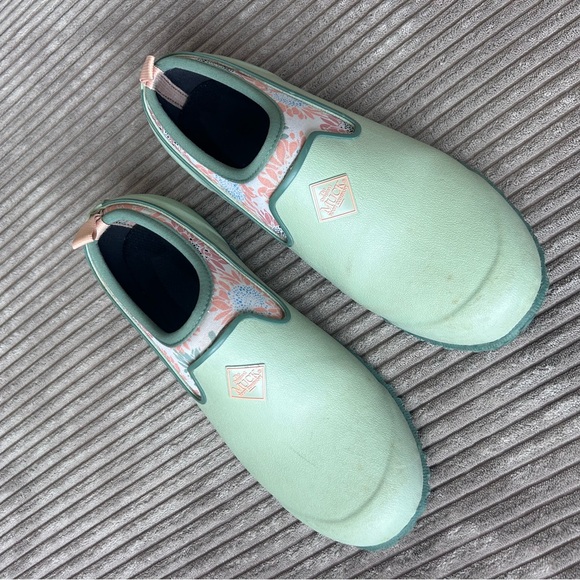 Muck Boots Women’s Muckster II Low Slip On in Green Sunflower Size 7 - Picture 2 of 7